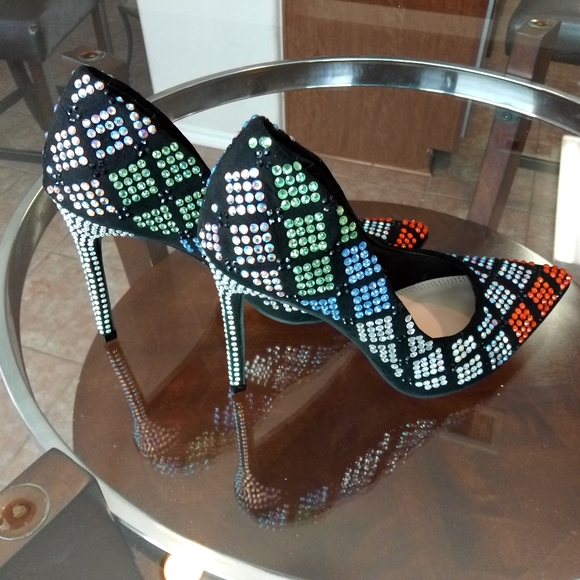 SHAYLA-58, BLACK PUMP, WITH BEJEWELED FAUX CRYSTAL - Picture 4 of 8